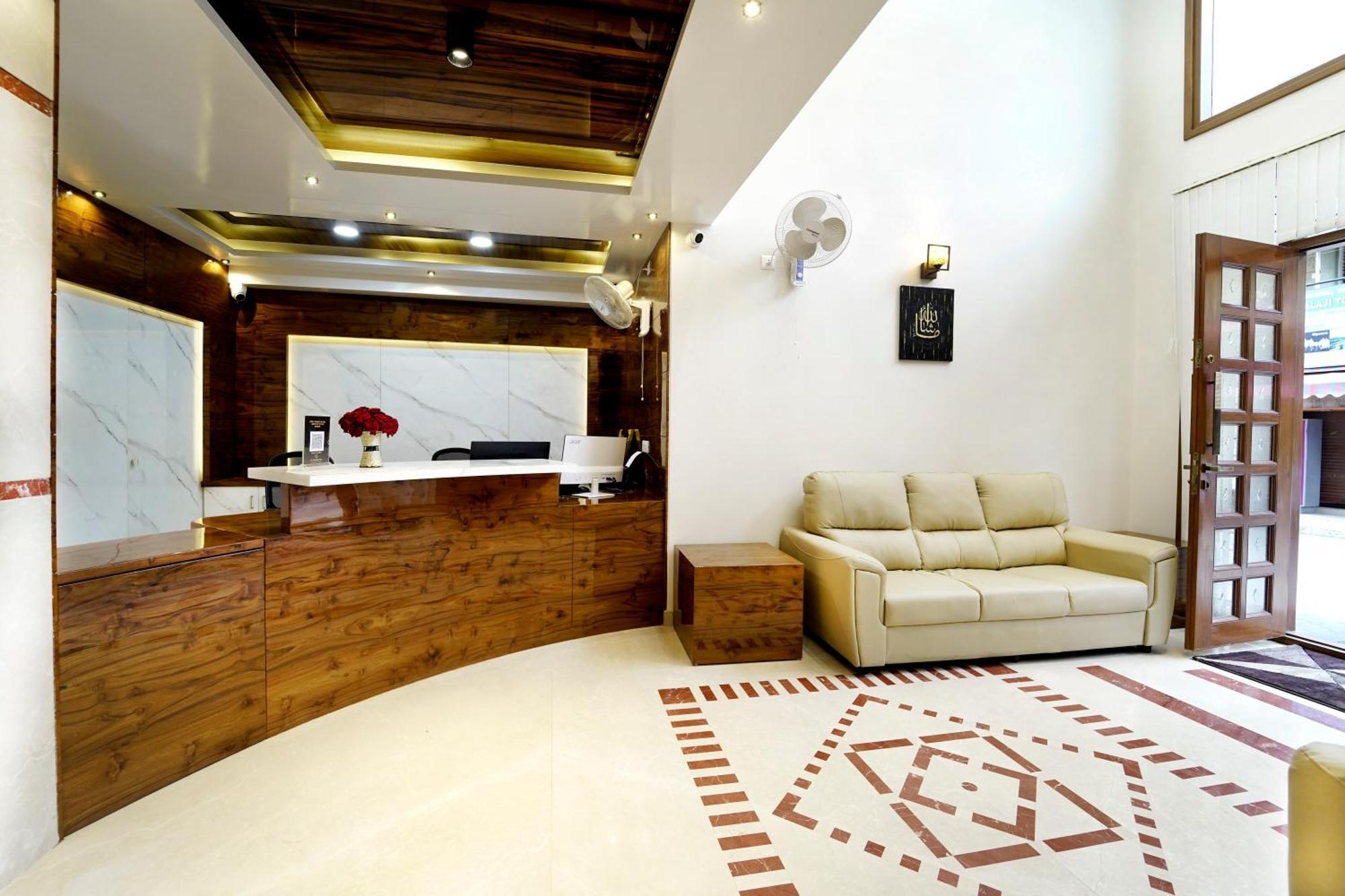 Ss Crown Inn Bangalore Dış mekan fotoğraf